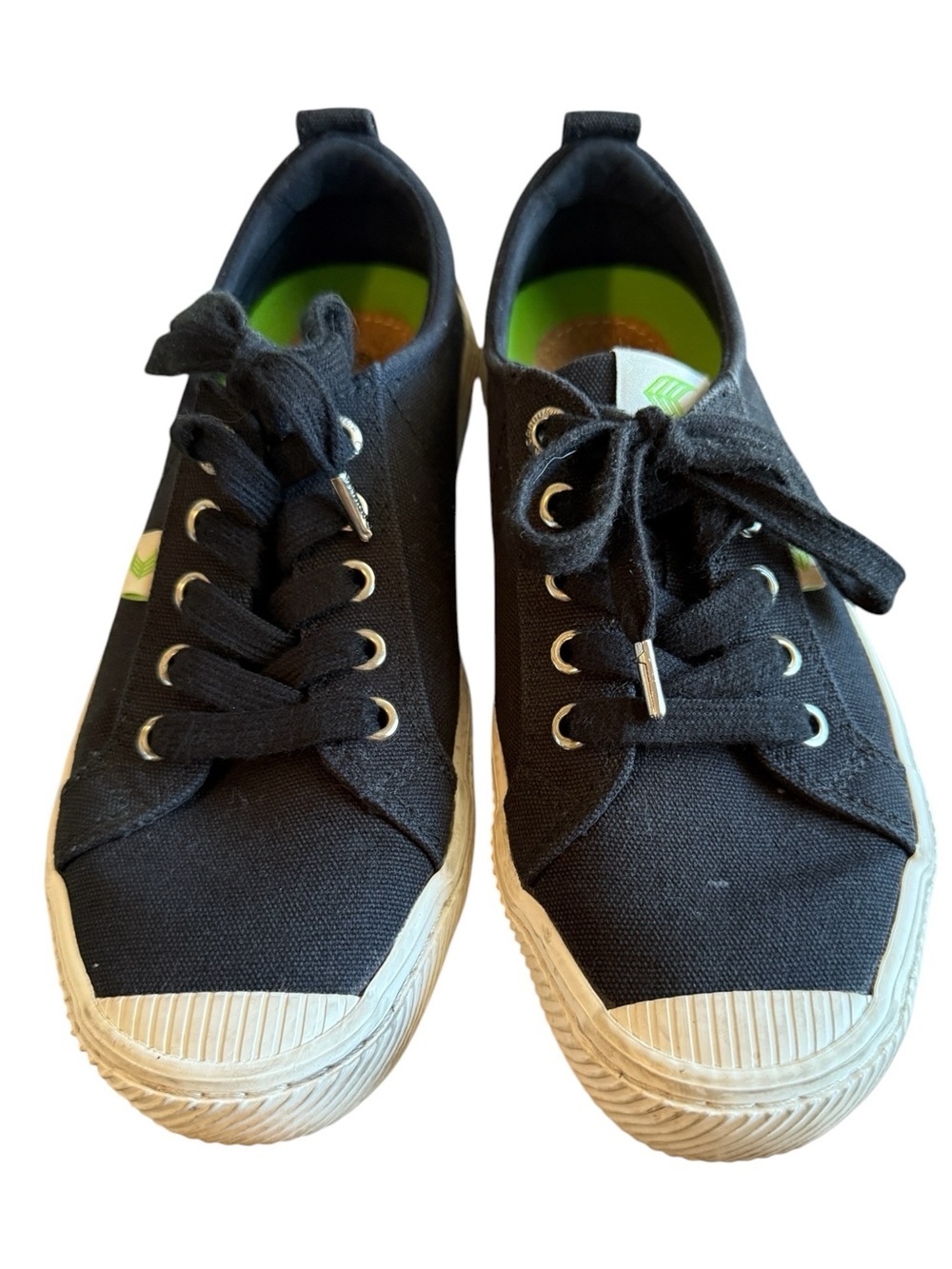 Cariuma OCA Low Black Canvas Sneakers Women’s Size 7.5 Sustainable Lace Up Shoes